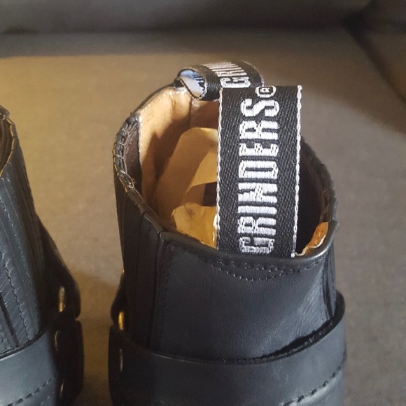 Boots - Picture 2 of 5